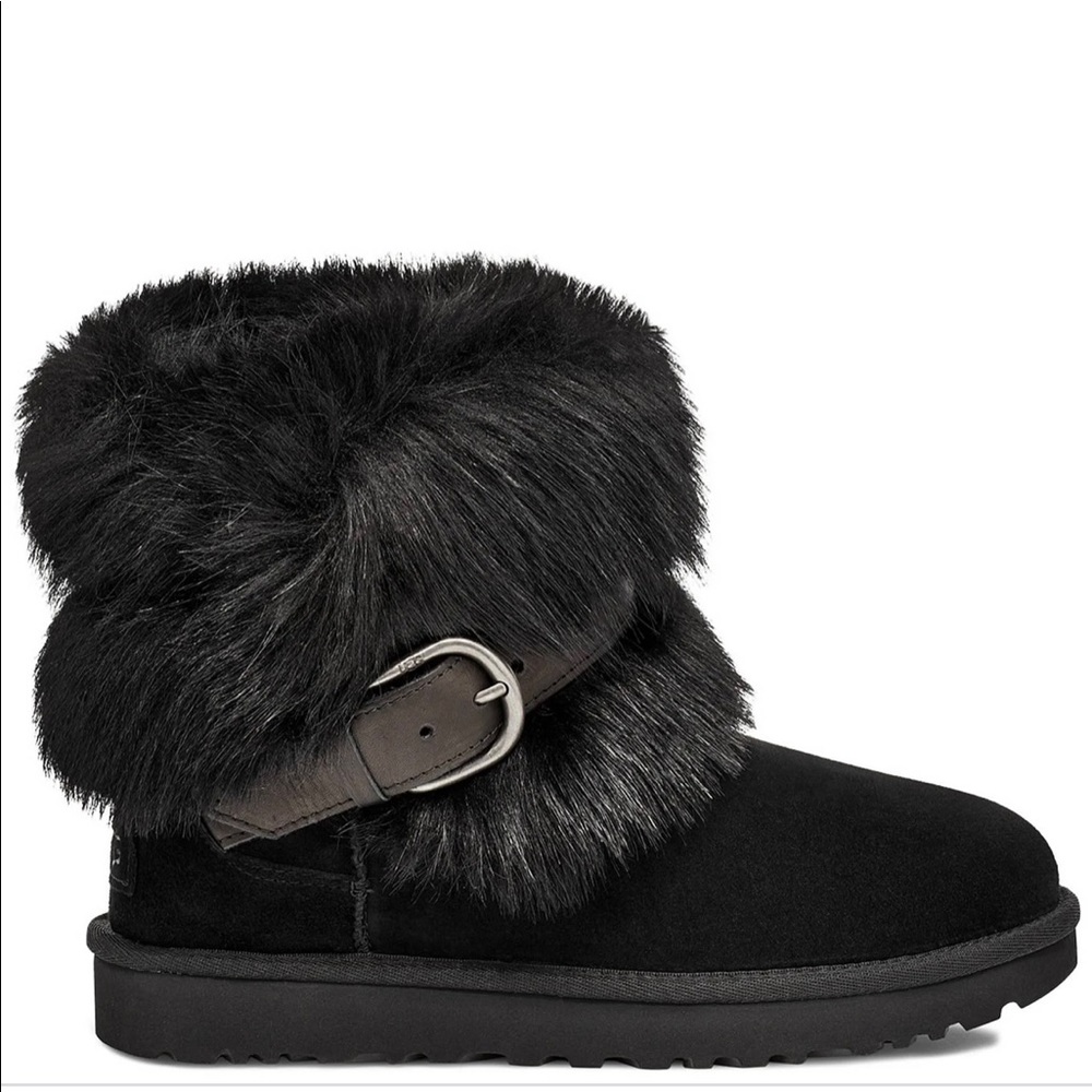 UGG mini buckle Boot *NEW**